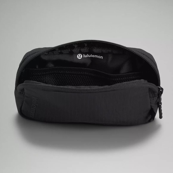 🍋NWT Lululemon Belt Bag Mini Black BLK - Picture 5 of 7